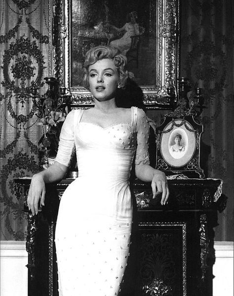 Платье Мэрилин Монро Поднимает Ветер – Зуд Седьмого Года (1955)