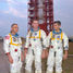 Astronauci Roger Chaffee, Virgil Grissom i Edward H. White zginęli w pożarze podczas testu przedstartowego statku kosmicznego Apollo 1