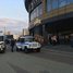 Maskējies vīrietis ar cirvi un motorzāģi uzbrūk veikala apmeklētājiem Minskā, Baltkrievijā. Viena sieviete nogalināta, uzbrucējs aizturēts
