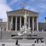 Austrijā aizdedzies parlaments