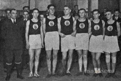Pirmā Latvijas valsts basketbola komandas spēle 
