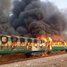 Vilciena ugunsgrēkā Pakistānā gājuši bojā vismaz 65 cilvēki