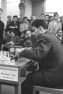 Bobby Fischer visits Mikhail Tal in hospital, Curaco, 1962