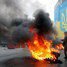 На Майдане - снова горят шины, дерутся с коммунальщиками и разъезжают с гранатометами