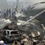 Vairāk kā 100 bojāgājušie militārās lidmašīnas avārijā Indonēzijas pilsētā 