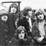 Pink Floyd oficiāli paziņo par tās dibinātāja Sida Bareta aiziešanu no grupas "psihisku traucējumu" dēļ