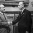 Ministrowie spraw zagranicznych Wiaczesław Mołotow i Joachim von Ribbentrop podpisali w Moskwie radziecko-niemiecki pakt o nieagresji wraz z tajnym protokołem dodatkowym, dzielącym Europę Wschodnią na strefy interesów