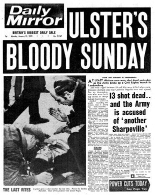 Britu armija nogalina 14 katoļu "cilvēktiesību aktīvistus" to gājiena laikā. Ziemeļīrijas "Asiņainā svētdiena" 