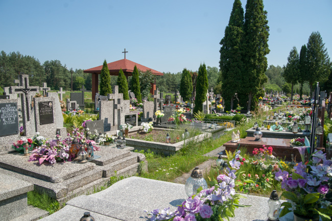 wi-zowna-cmentarz-parafialny