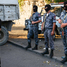 Erevānā, Armēnijā otro nedēļu turpinās ieņemtā policijas iecirkņa blokāde. Sākusies apšaude, kurā vēl viens policists nogalināts