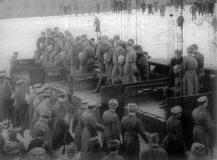 PSRS Kara tribunāls piespriež un izpilda nāves sodu 7 vācu ģenerāļiem